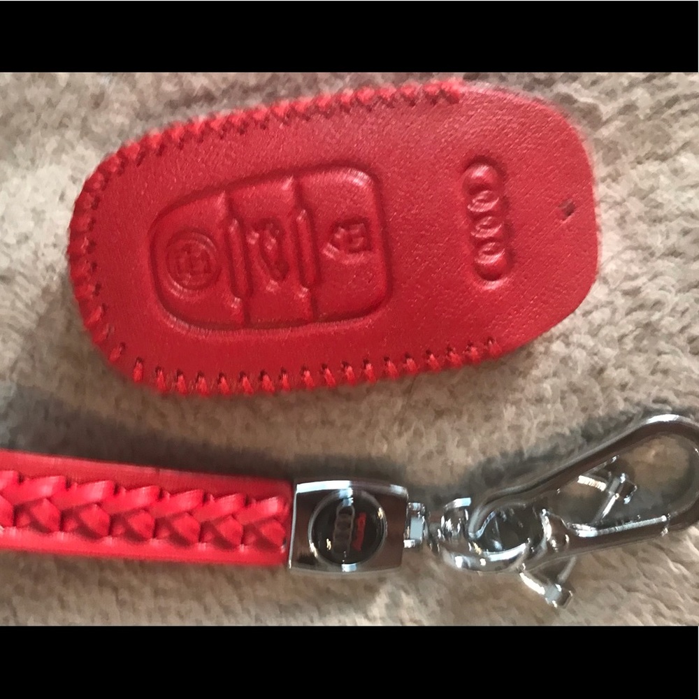 Audi key fob cover with attachable keychain